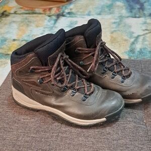 Columbia Women's Hiking Boots